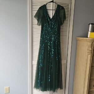 Chic Forest Green Maxi Dress